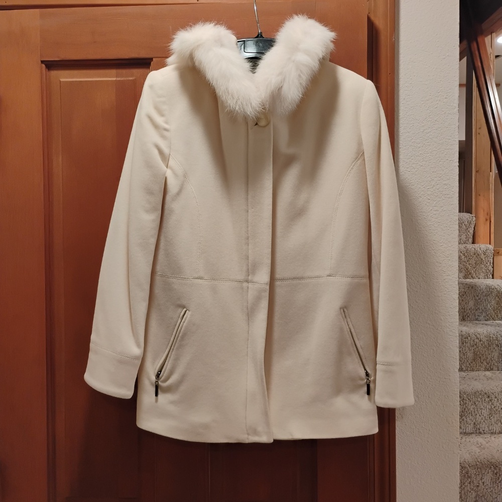 Sachi Collection Cream Wool/Cashmere Coat with Fur Hood, size S